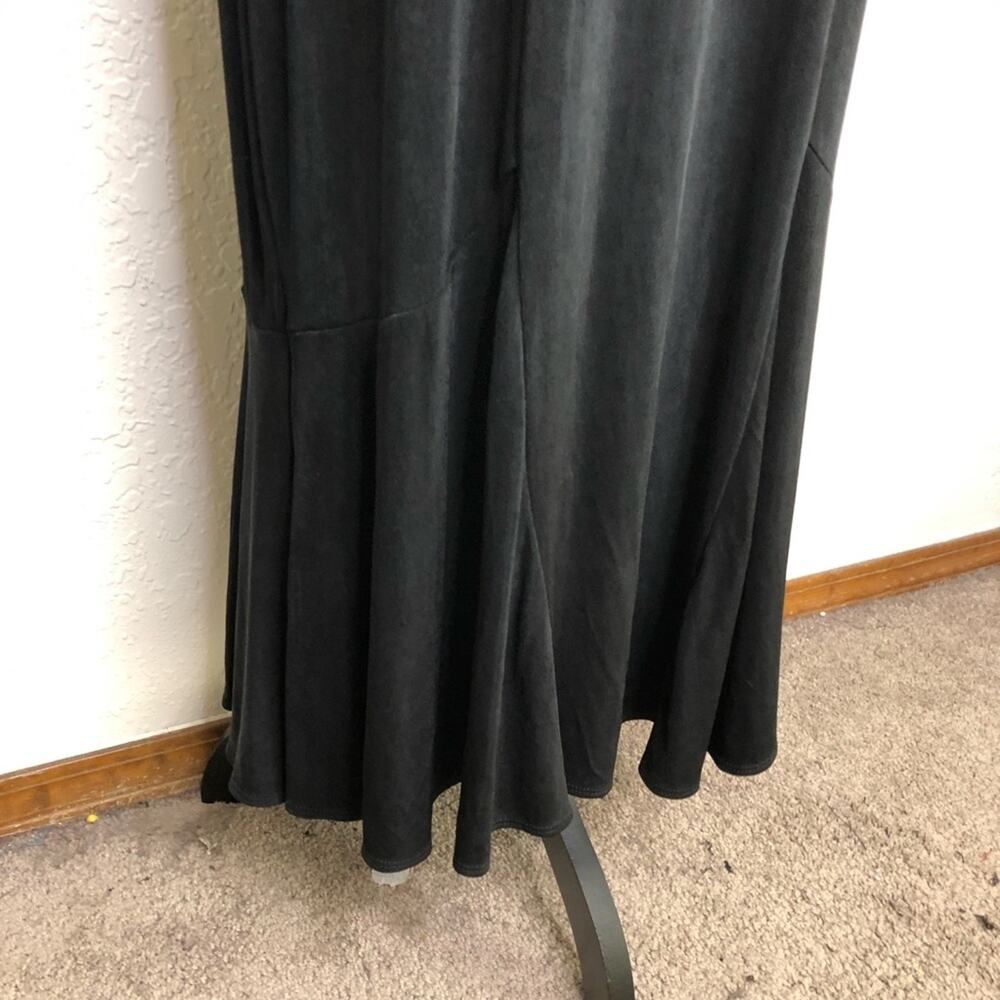 Chico’s Travelers black scoop neck sleeveless midi dress size 2 or Large - Picture 4 of 14